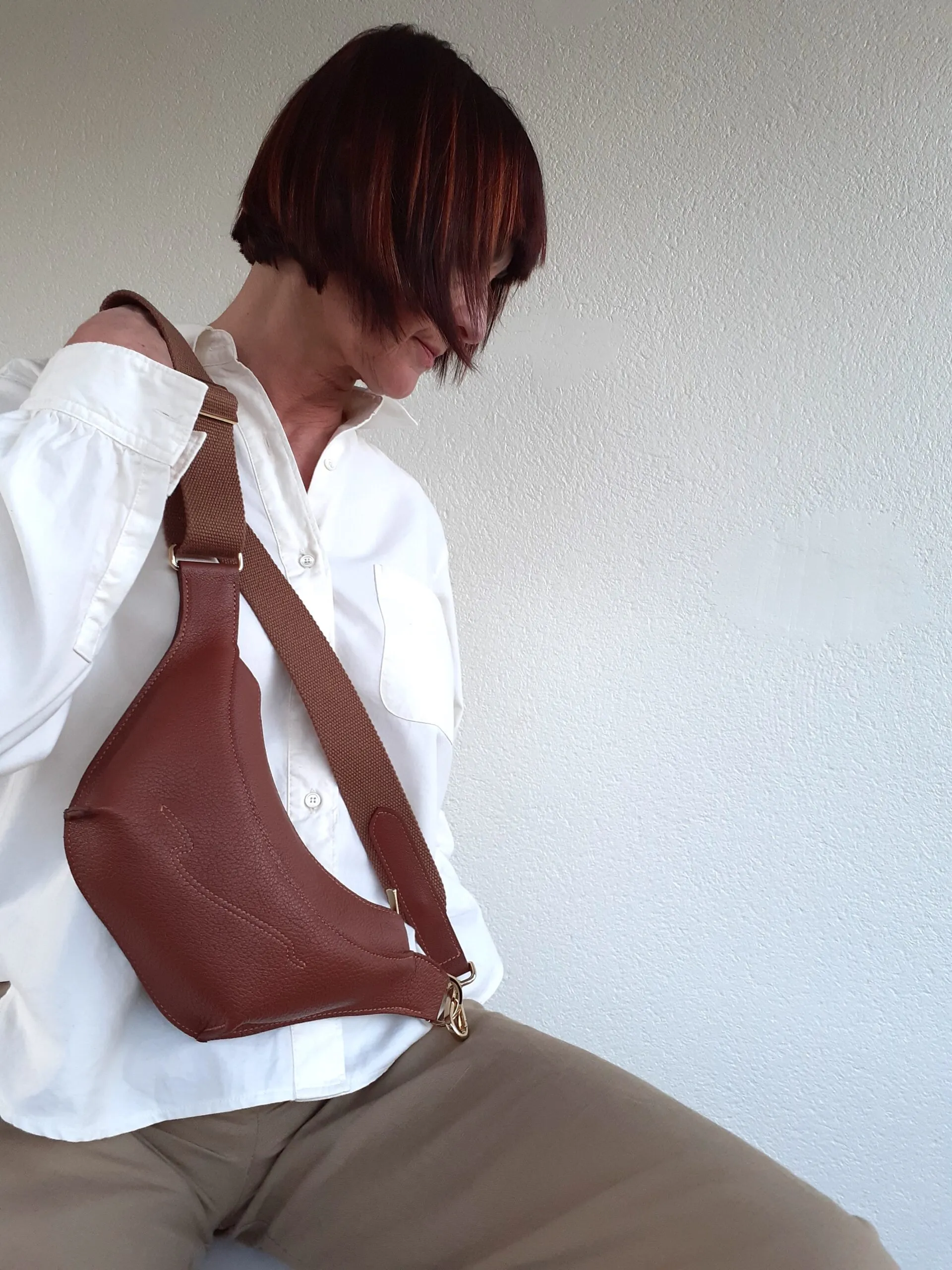 Banana Bag in Luxury Leather Antelope size M - Moab - CouleurSedona Maroquinerie