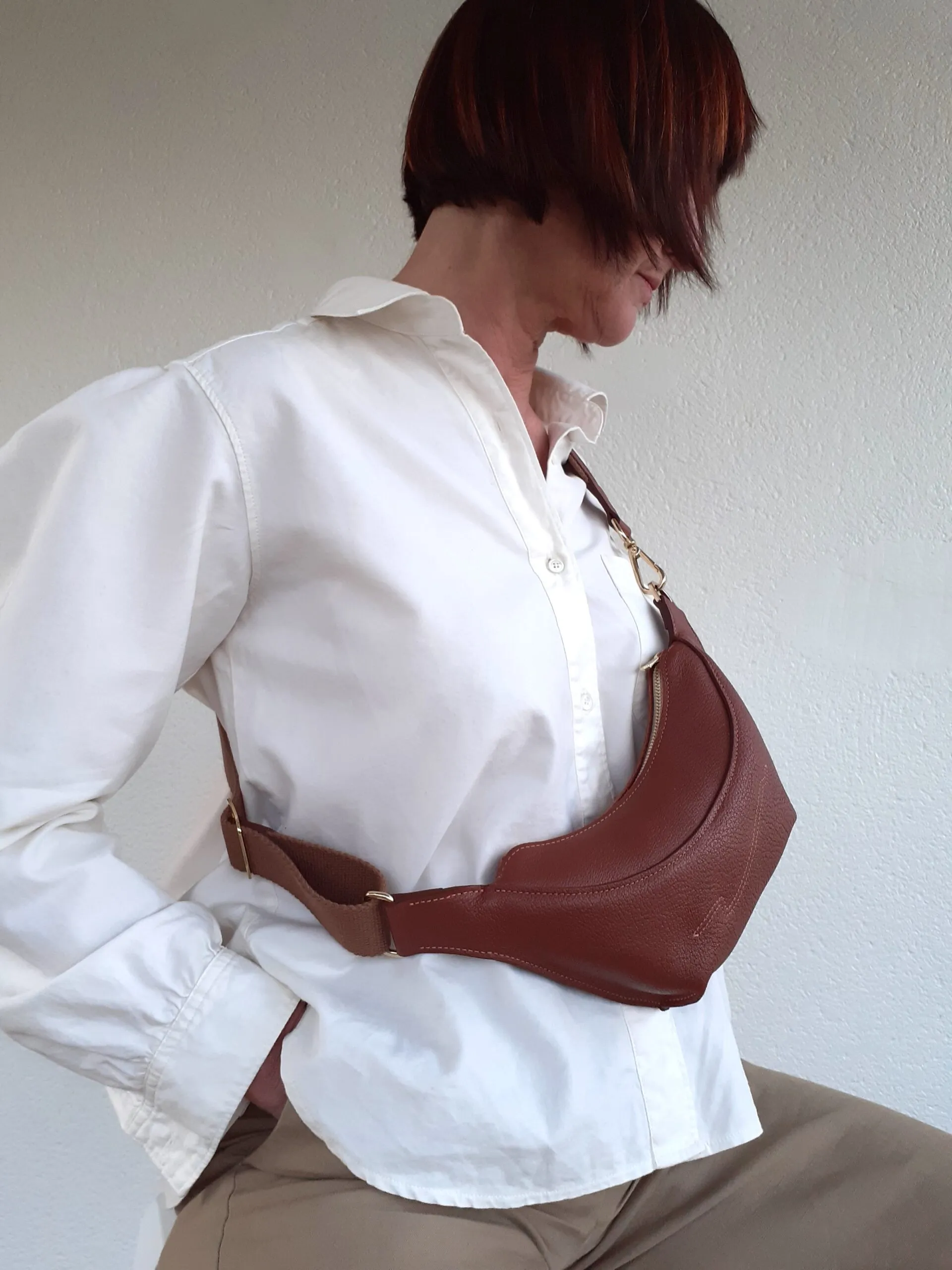 Banana Bag in Luxury Leather Antelope size M - Moab - CouleurSedona Maroquinerie