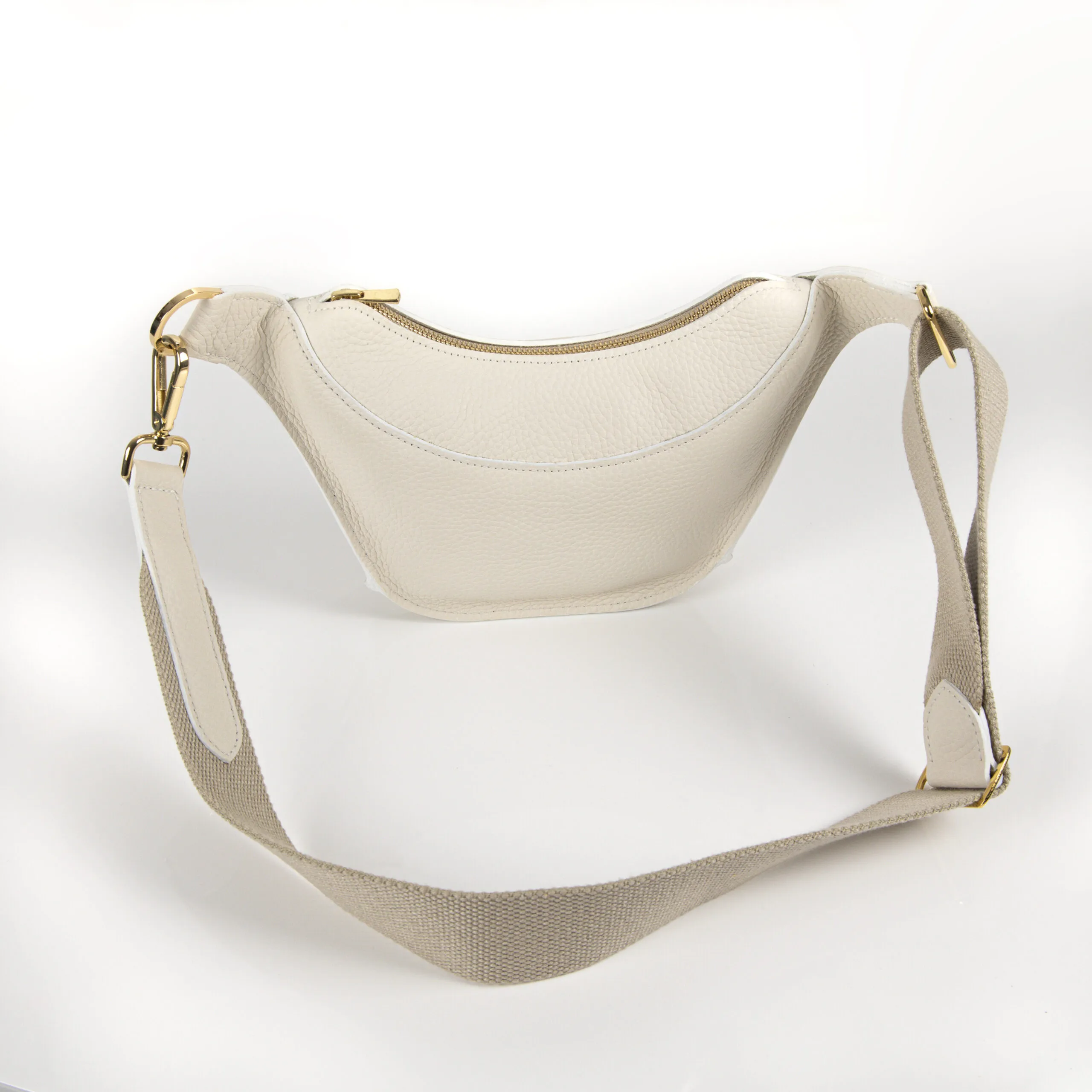 Banana Bag in White luxury Leather size L - Moab - CouleurSedona Maroquinerie