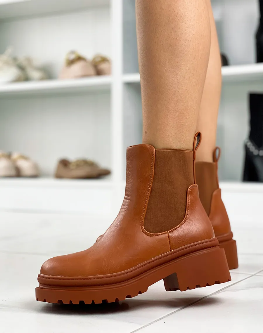 Bottines camel à élastique et semelle talonnée