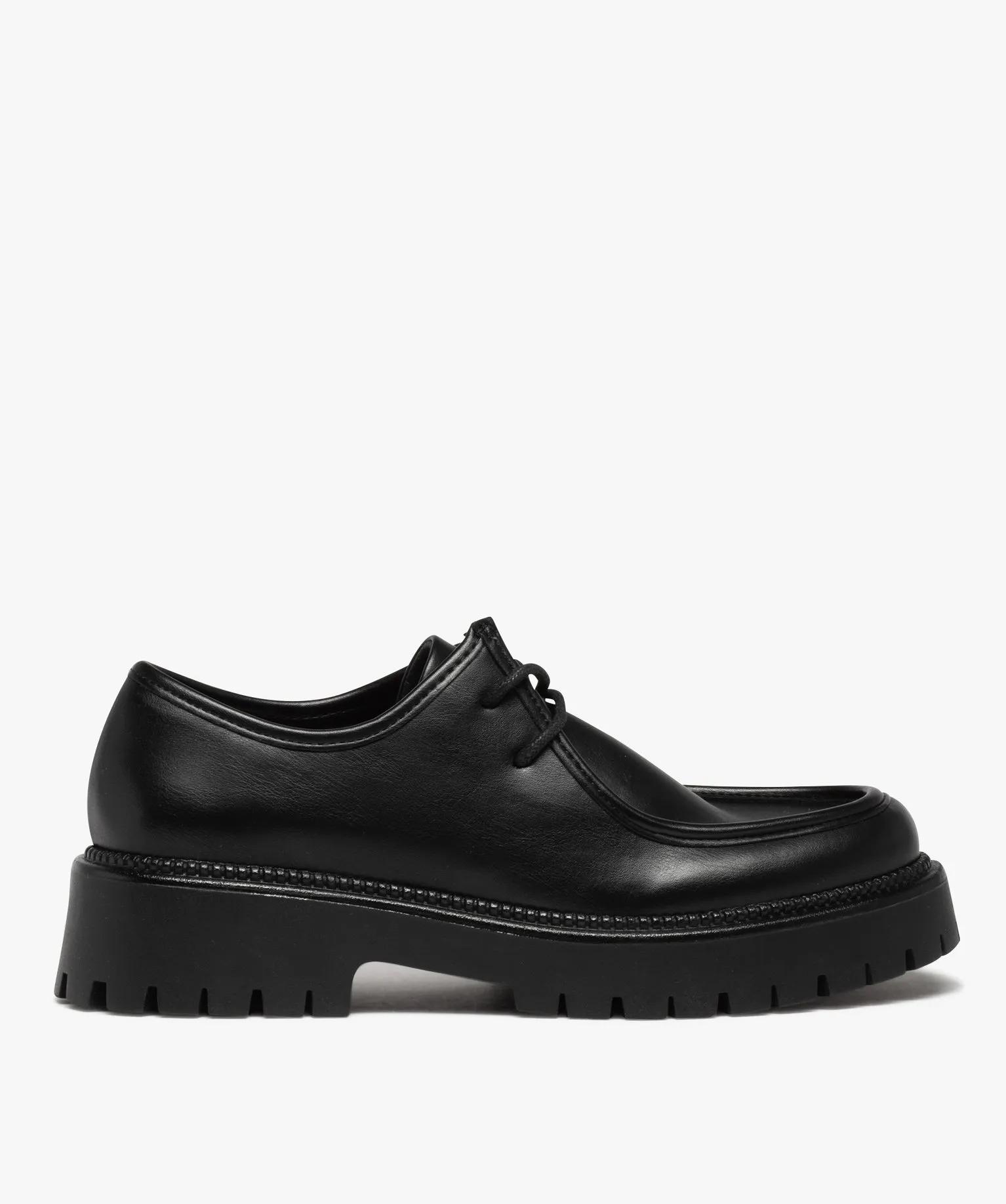 derbies femme unis a semelle epaisse et crantee noir derbies