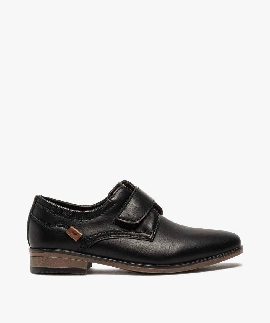 derbies garcon unis a scratch avec bout amande noir vif chaussures basses