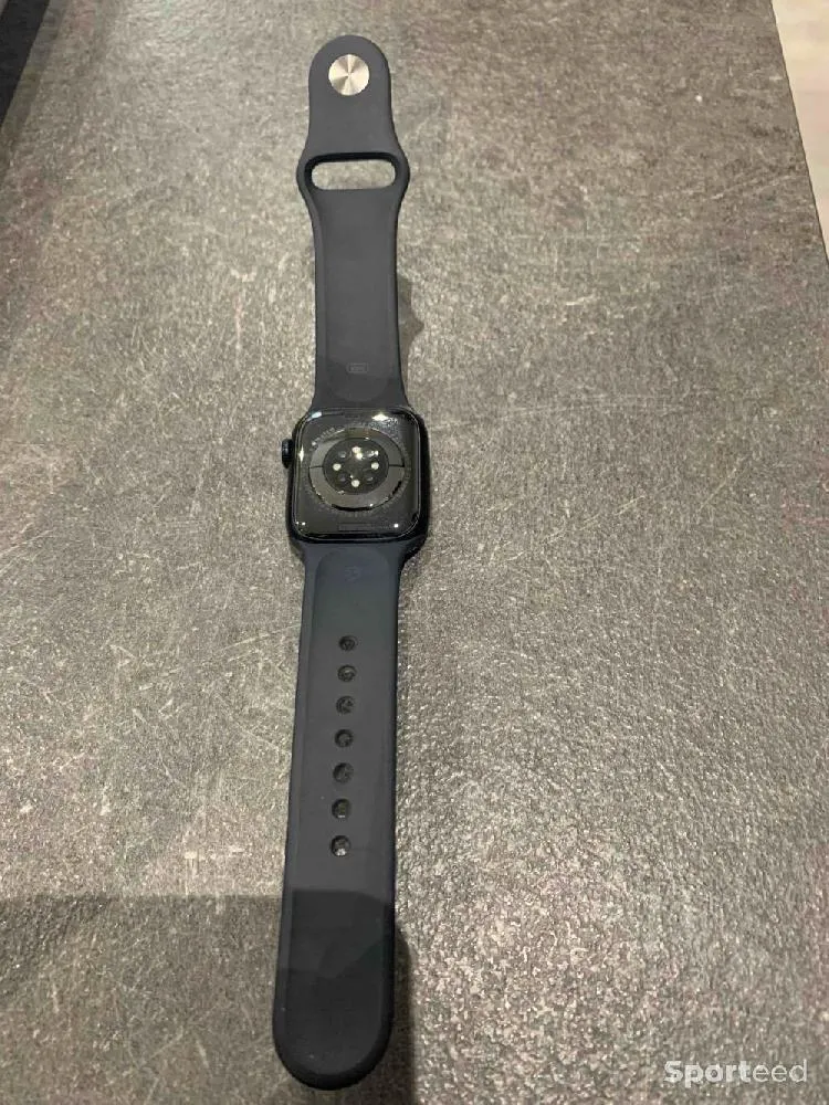 Montre Apple Watch série 7  d'occasion Ajouté le : 11/03/2024