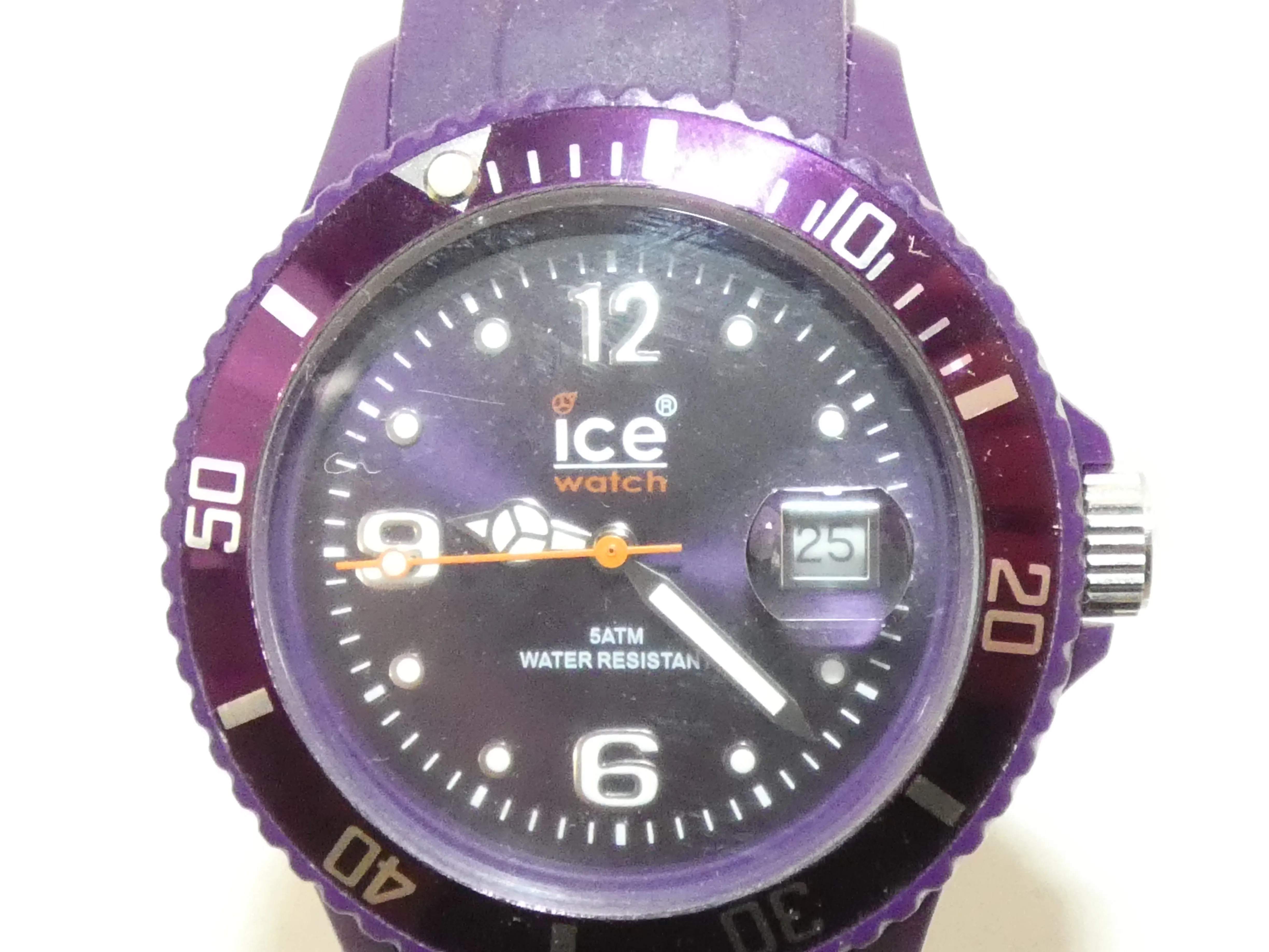 Montre - ICE WATCH mauve avec affichage du jour