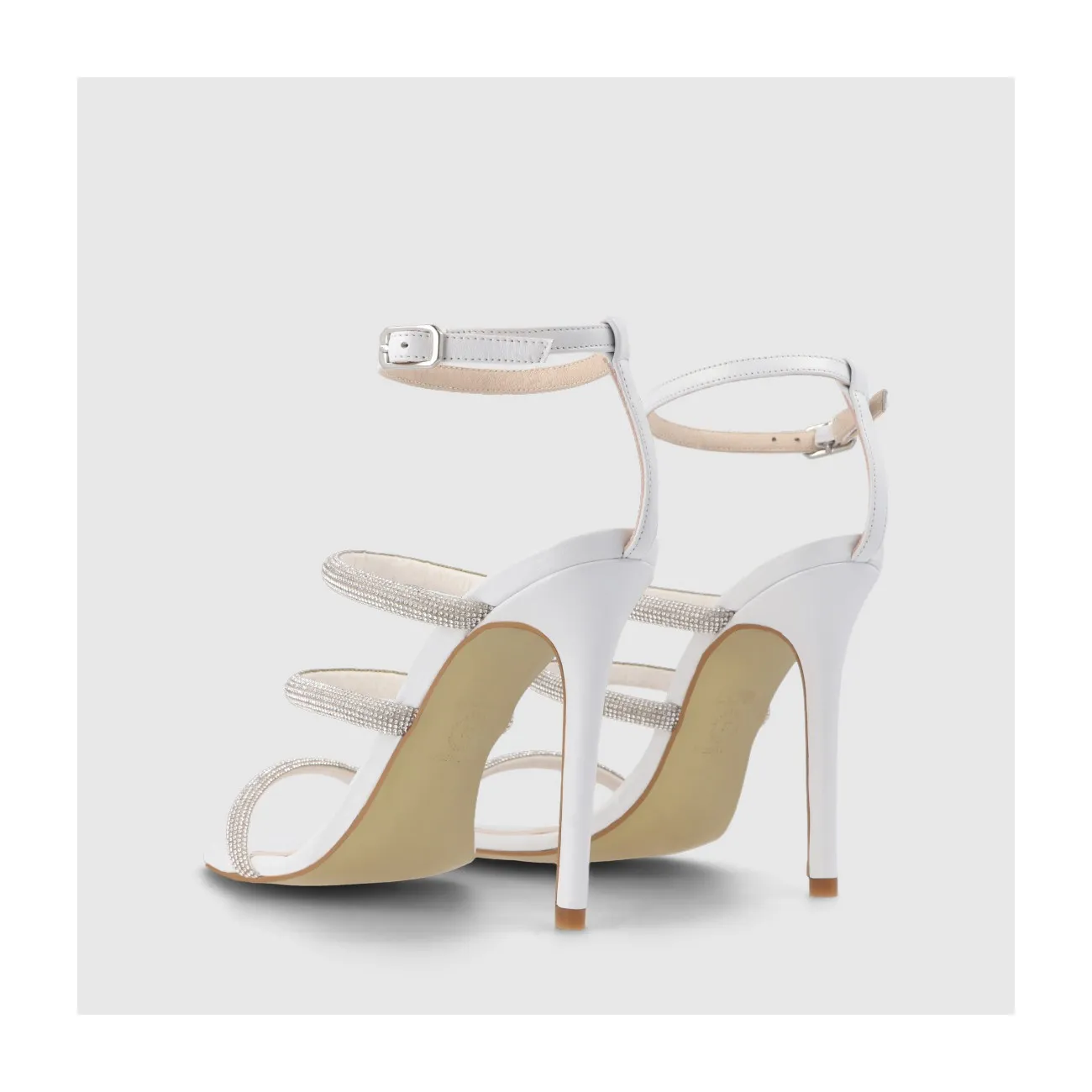 Sandale de mariée en cuir blanc avec détail de bride en cristal | Chaussures femme LODI en ligne.